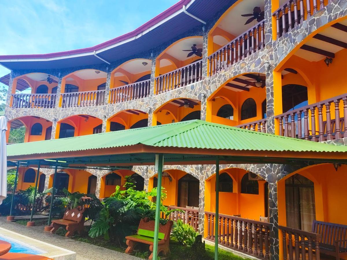 Apartahotel Playa Luna 乌维塔 外观 照片