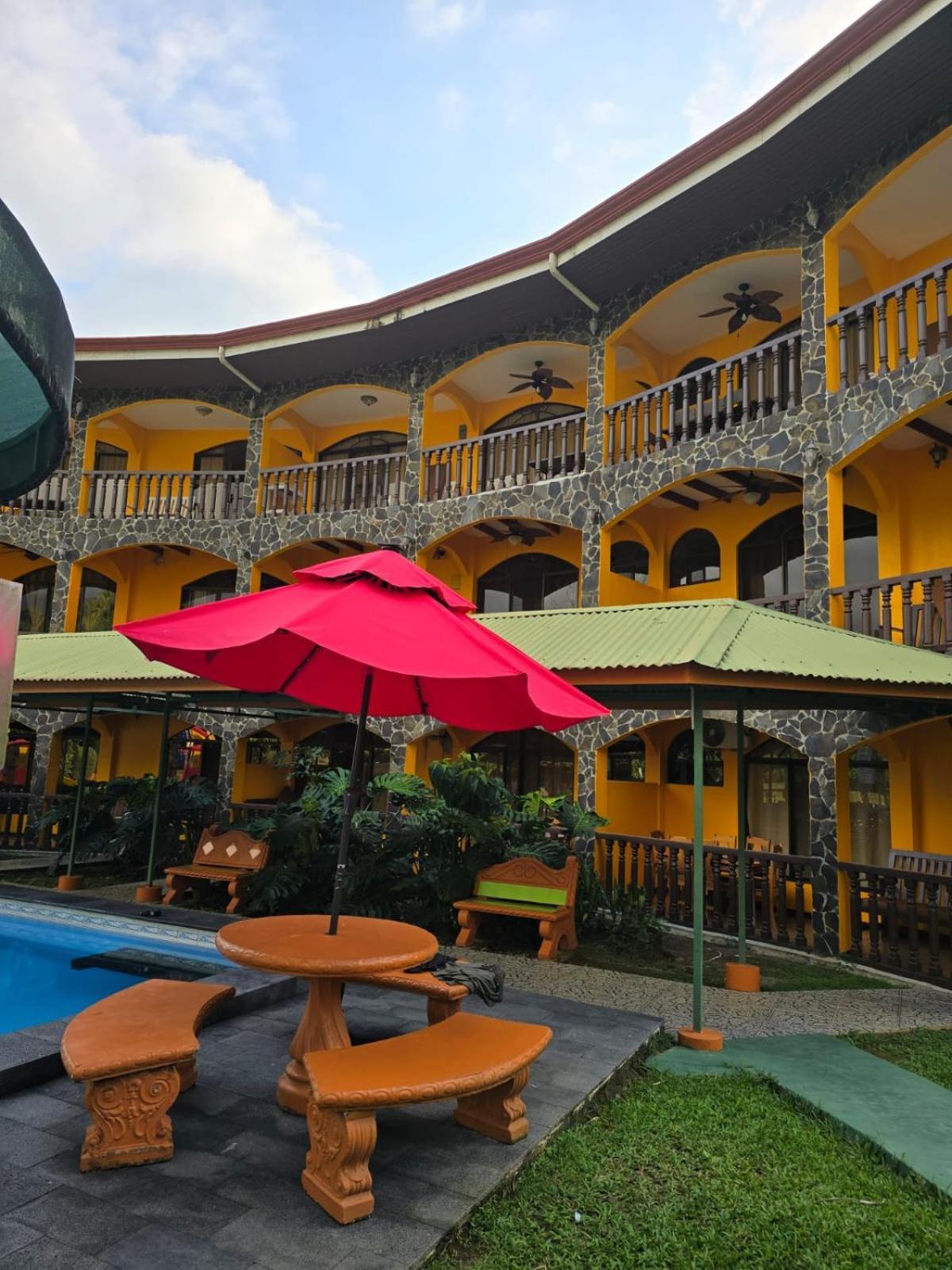 Apartahotel Playa Luna 乌维塔 外观 照片