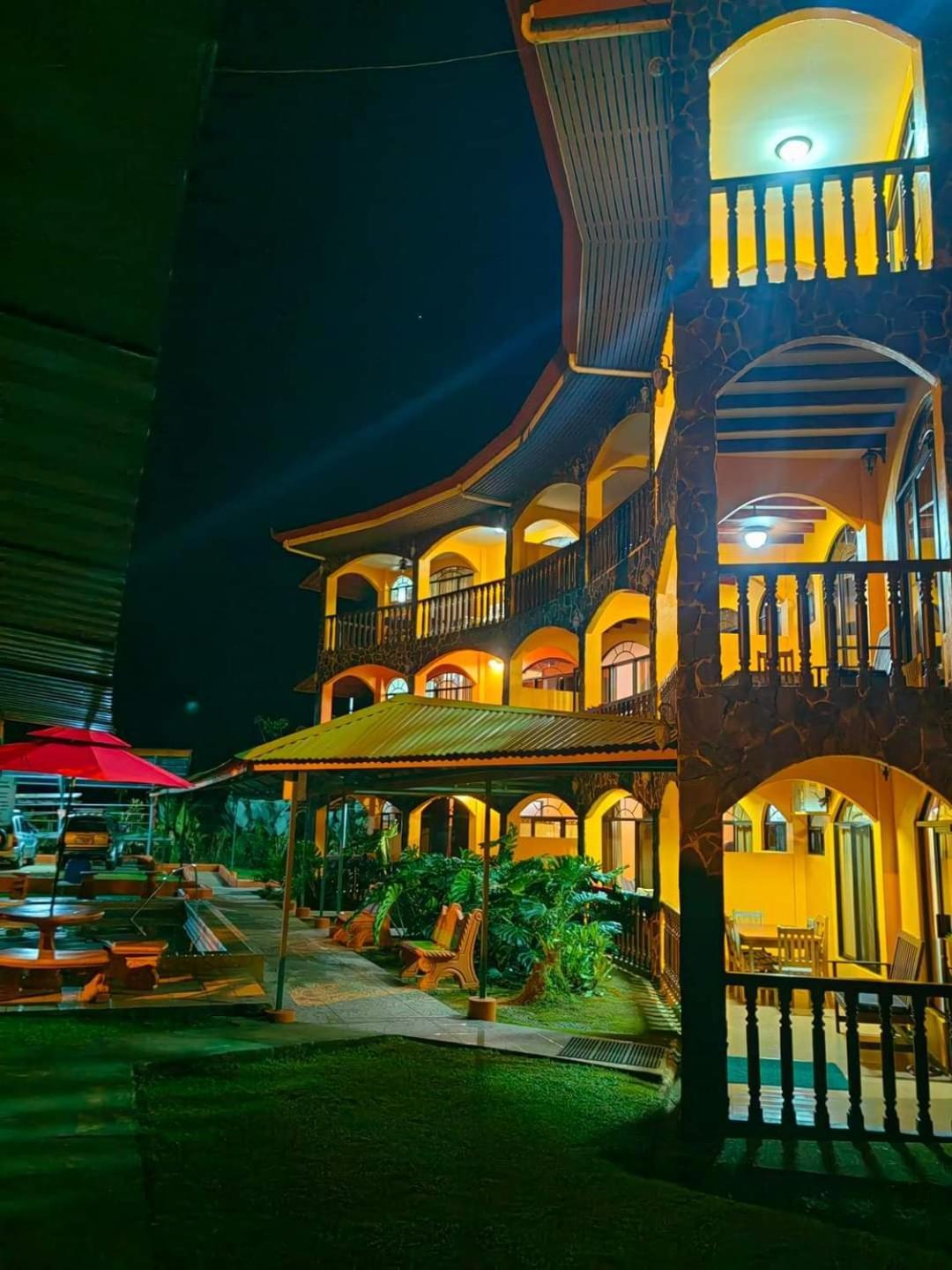 Apartahotel Playa Luna 乌维塔 外观 照片