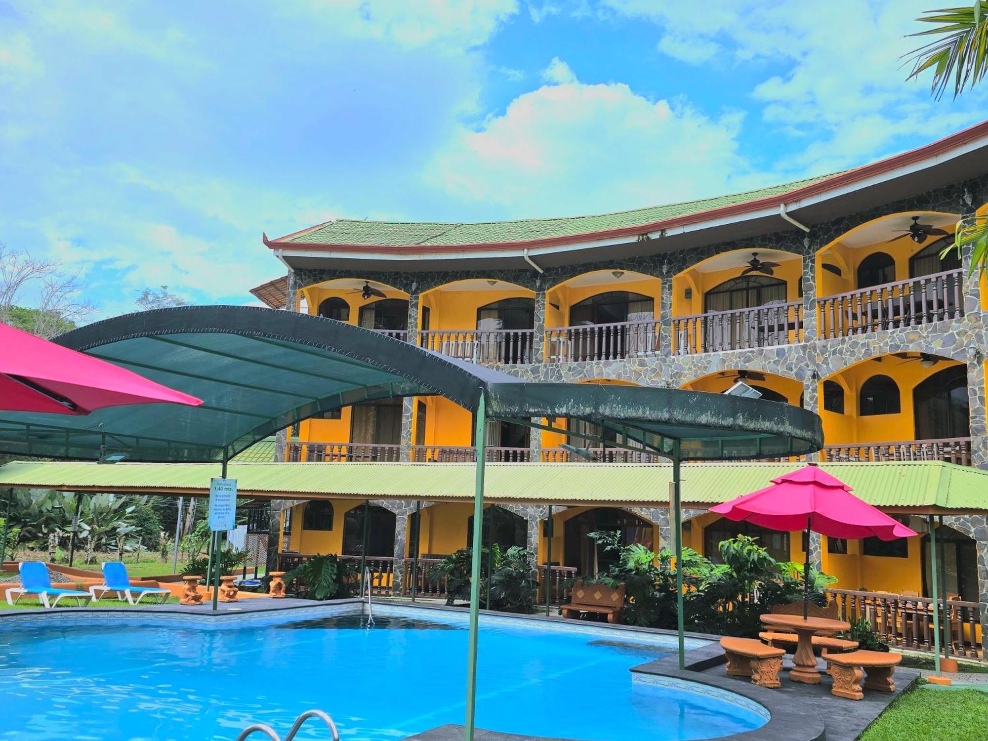 Apartahotel Playa Luna 乌维塔 外观 照片