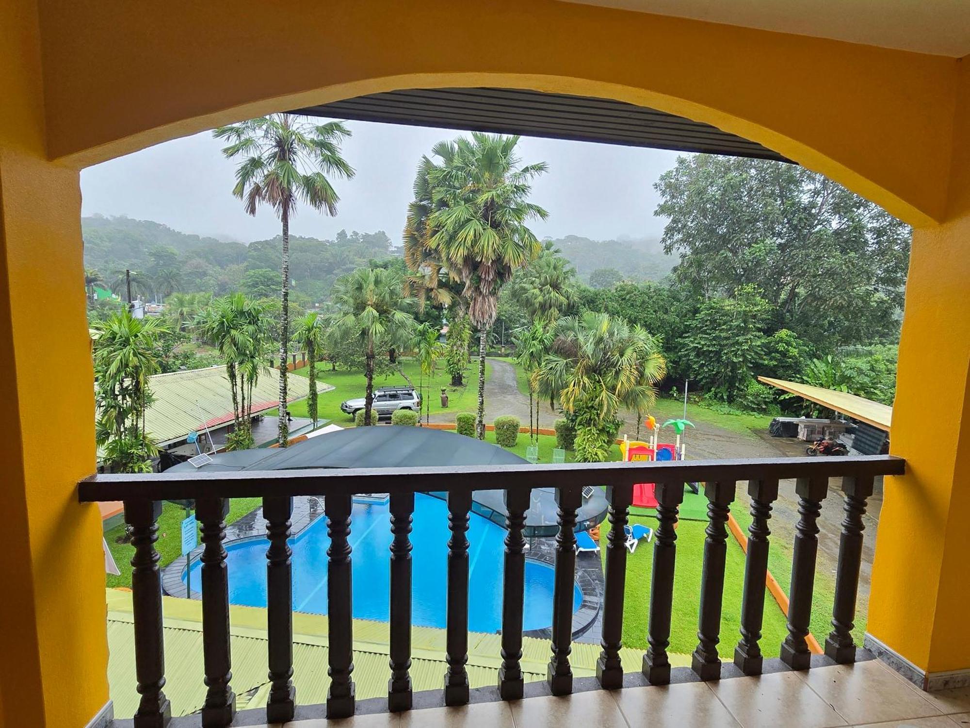 Apartahotel Playa Luna 乌维塔 外观 照片
